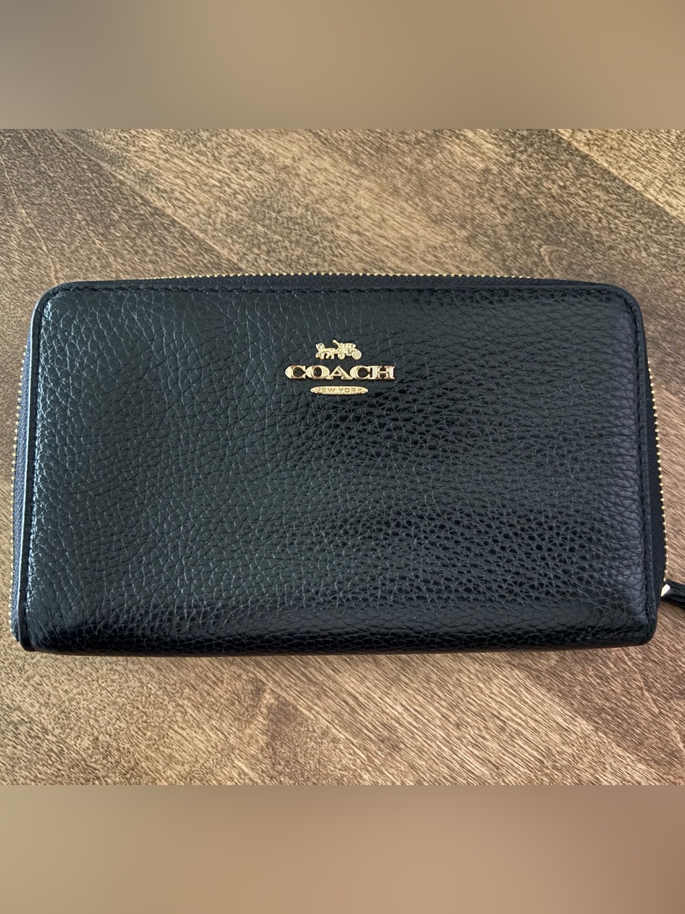 Coach Medium ID Zip Wallet